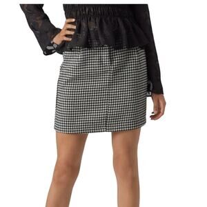 Vero Moda Houndstooth womens black/white mini skirt Size 4 Twee Preppy Classic